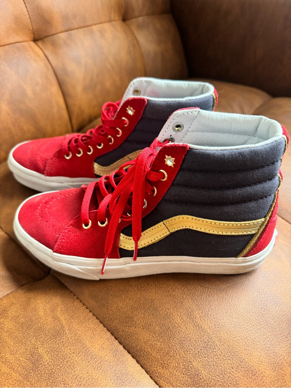 Vans Marvel x Sk8-Hi Captain Marvel